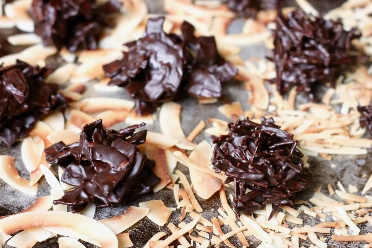 Paleo dark chocolate coconut haystack recipe