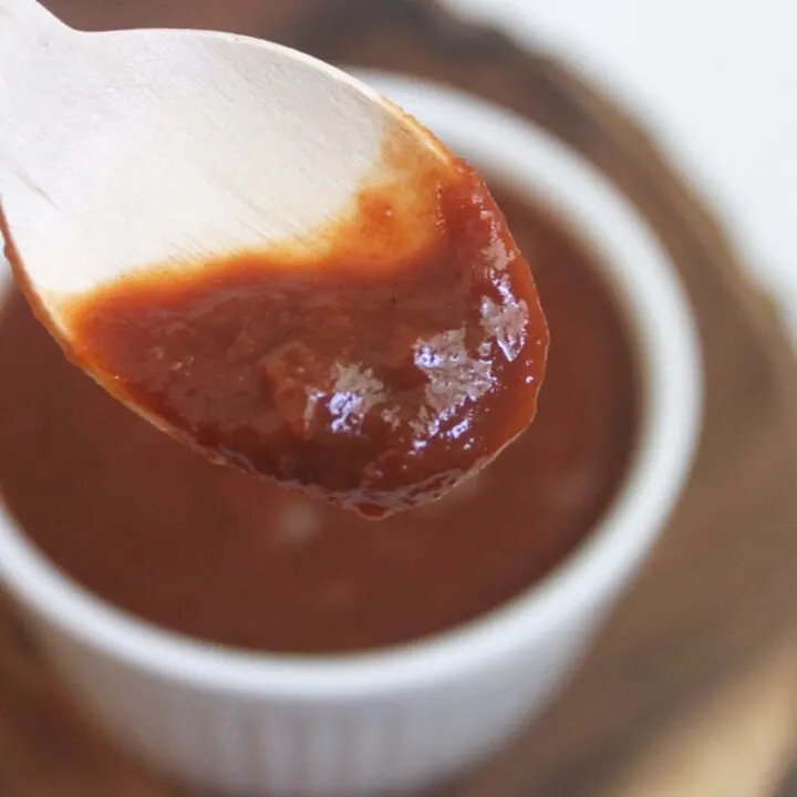 homemade slow cooker barbecue sauce paleo