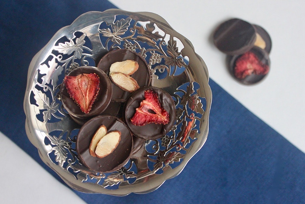 Homemade Dark Chocolate Coins (and how to quick temper chocolate in the microwave)