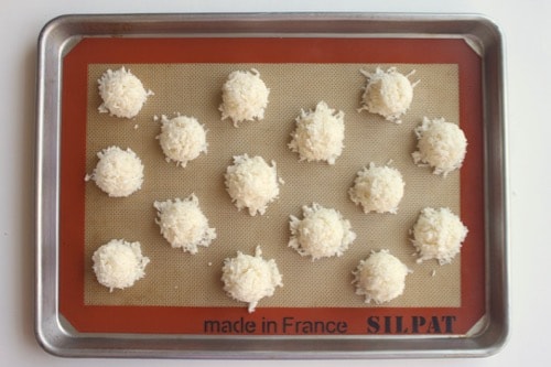 Healthy coconut macaroons are ready to bake