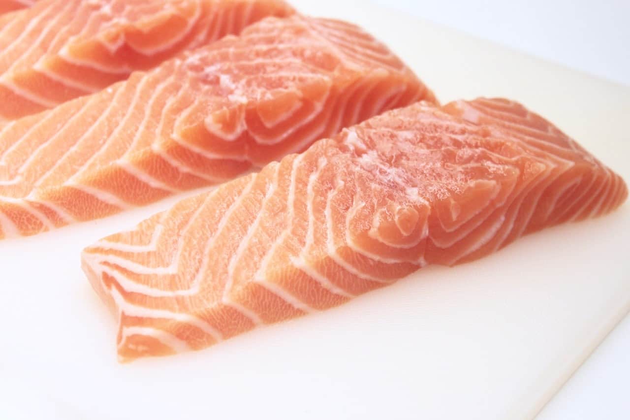 farm raised salmon omega 3